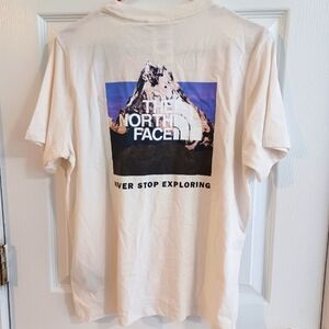 The north face women's tee new.